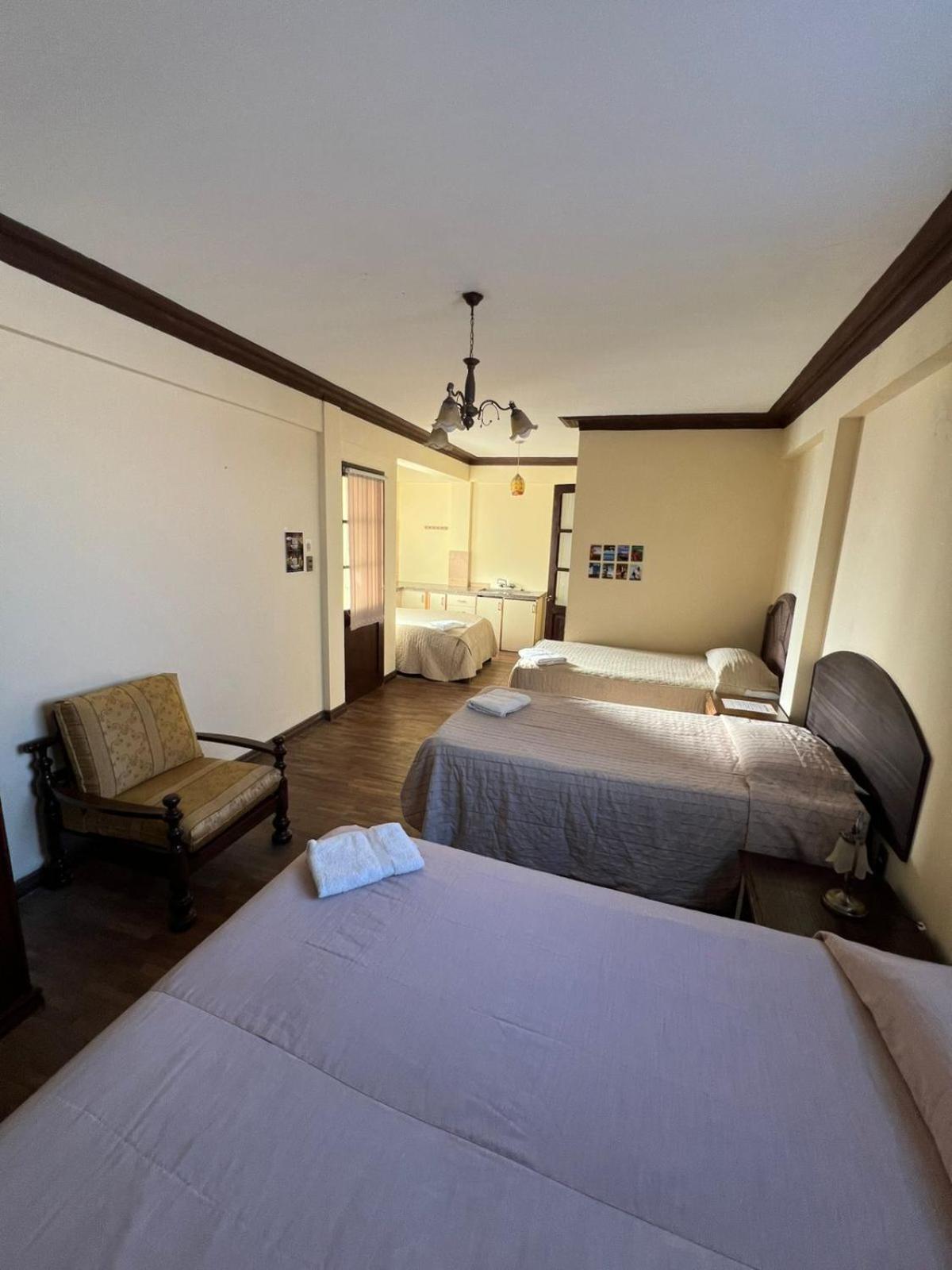 La Culta Centro Cultural Y Hostal 苏克雷 外观 照片