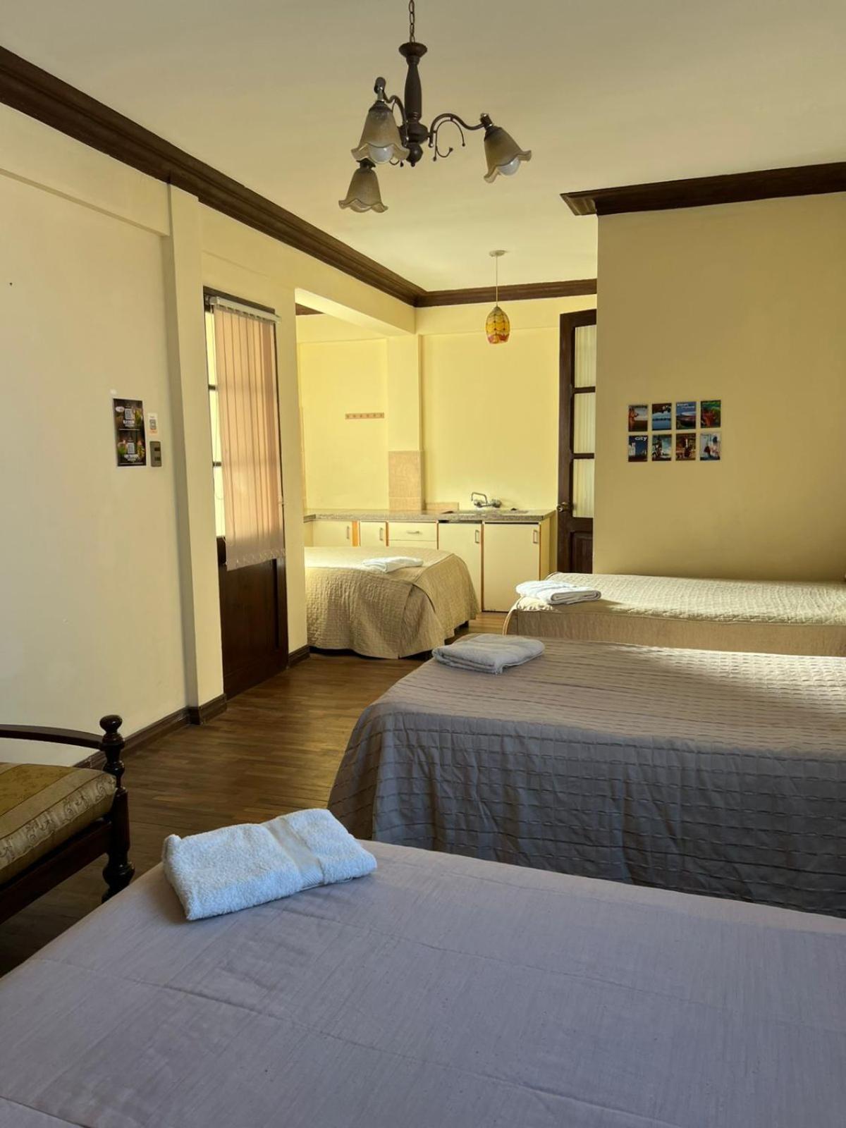 La Culta Centro Cultural Y Hostal 苏克雷 外观 照片