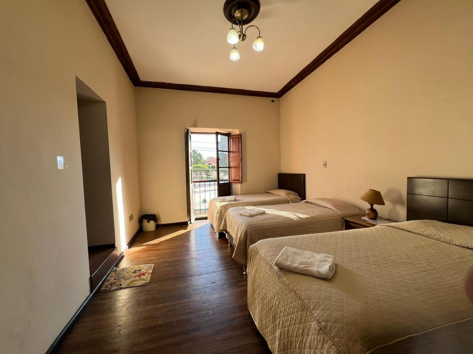 La Culta Centro Cultural Y Hostal 苏克雷 外观 照片